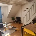 Duplex Au Centre Avec Parking - L'etoile